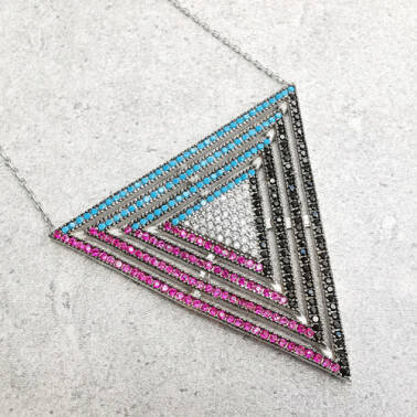 Unikalny naszyjnik trójkąt z cyrkoniami