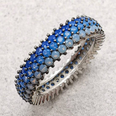 Obrączka pierścionek z niebieskimi cyrkoniami