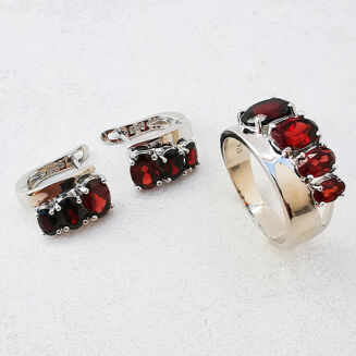 Srebrne kolczyki z owalnymi granatami - 5